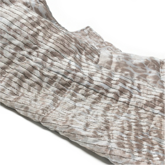 CHICO'S Cheetah Print Lightweight Quilted Puffer Vest - Picture 6 of 8